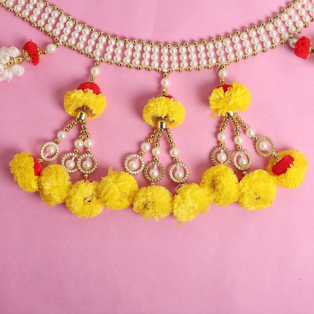 Gullak Beadwork Floral Toran
