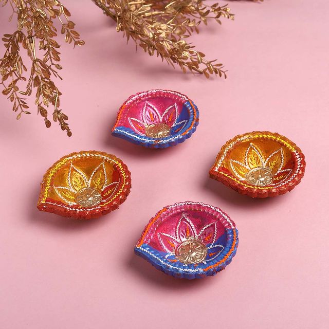 Shruti Creations Beak Decorative Clay Beak Diya - Set Of 4