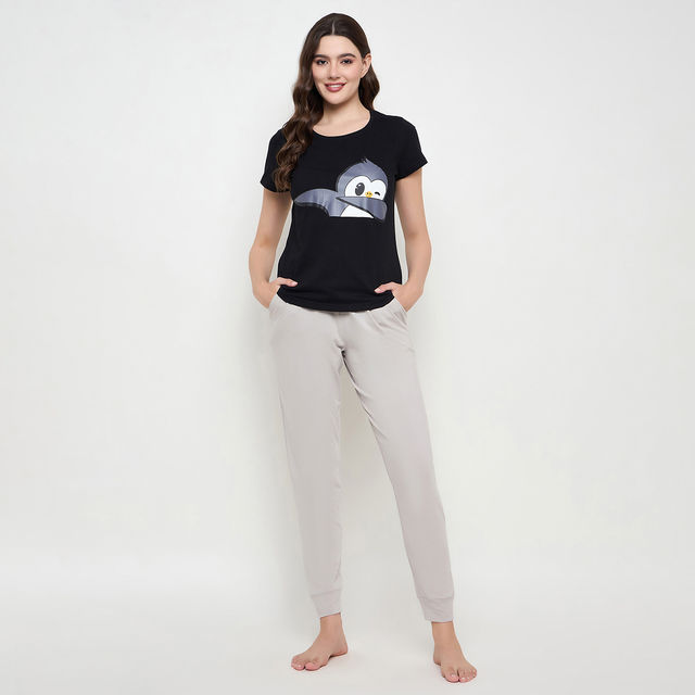Clovia Dab Penguin Print Top & Solid Jogger Set - 100% Cotton(Black - M)