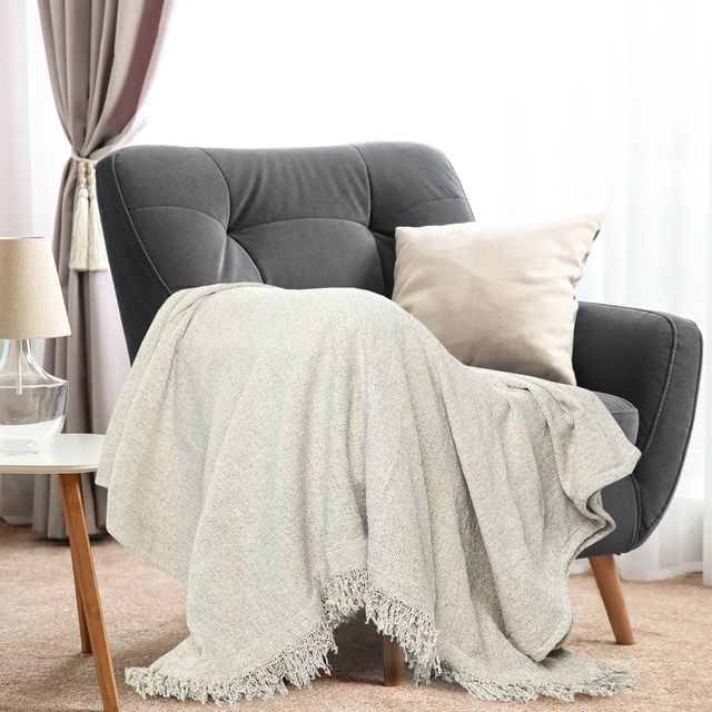Sashaa World Soft Chenille Throw