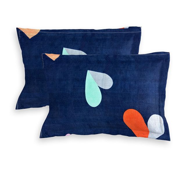 Romee Blue 160 TC 1 Queen Bedsheet with 2 Pillow Covers