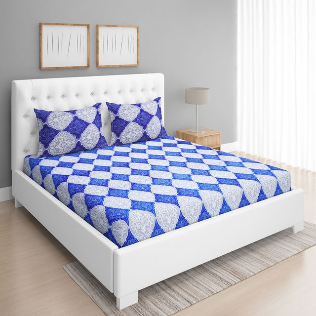 Romee Blue and White 160 TC 1 Queen Bedsheet with 2 Pillow Covers