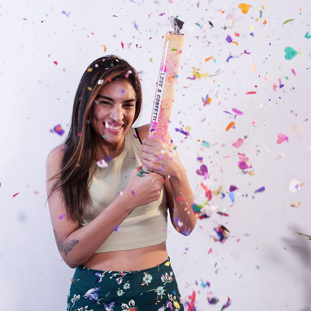 Oye Happy Heart Confetti Popper