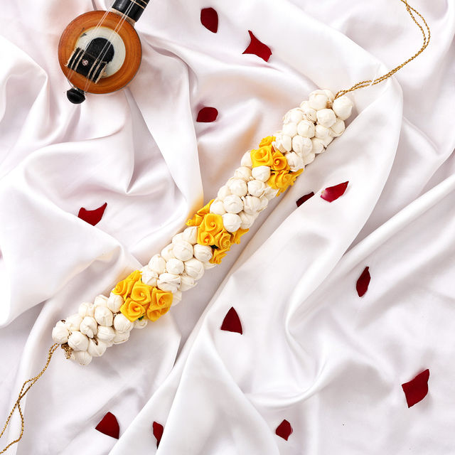 Oye Happy White Flower & Yellow Flowers Gajra( Artificial )