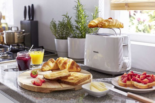 Philips HD2582/00 830 W Toaster - Auto Shut Off Protection