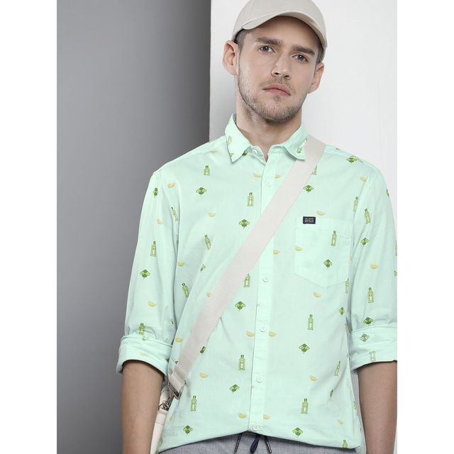 The Indian Garage Co Men's Regular Fit Shirt | Green - M