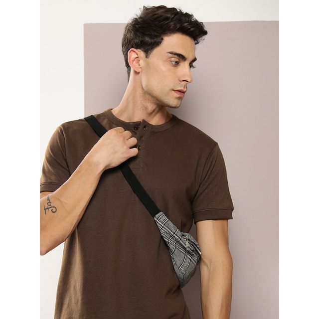 Dillinger Men's Henley Neck Honeycomb Structure T-shirt | Brown - M