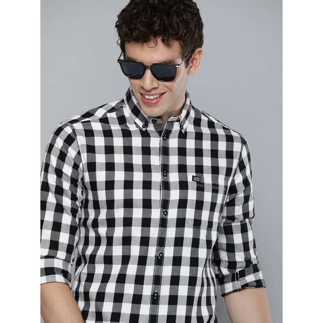 The Indian Garage Co Men's Slim Fit Checkered Casual Shirt | White - M