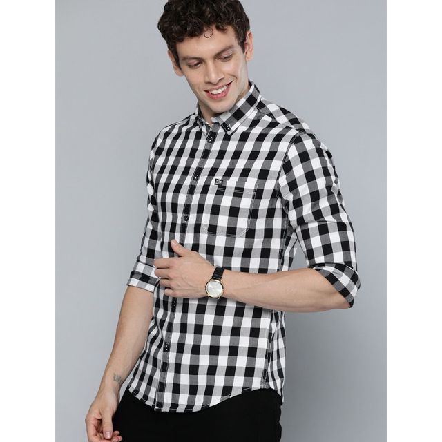The Indian Garage Co Men's Slim Fit Checkered Casual Shirt | White - M