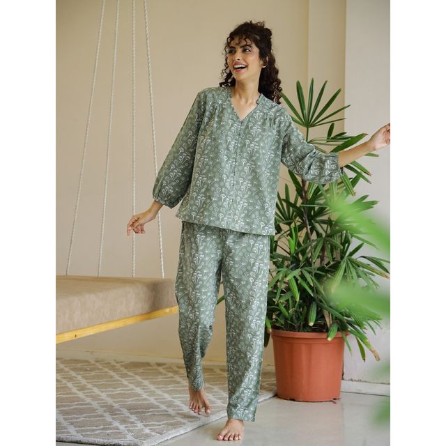 Sanskrutihomes Women Green Printed Night Suit SE-NSP-701 | L