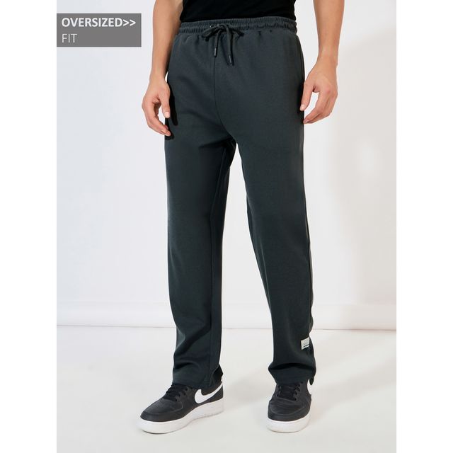 Styli Men's Oversized Joggers | Badge Detail, Interlock Fabric & Contrast Drawcord | Charcoal - XL