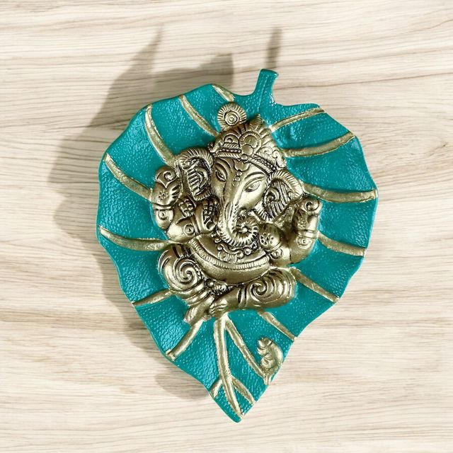 Satvik Leaf Ganesh - Big (Green)