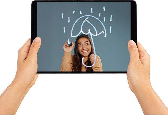 Mattel Games Pictionary Air Drawing Game, Family Game with Light-up Pen and Clue Cards, Links to Smart Devices