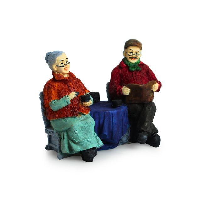 ExclusiveLane Italian Chit-Chatting Old Couple Modern Decorative Showpiece | Handcrafted | 17 cm