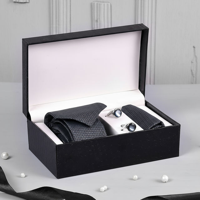 【シュリンク付き】Gift FoYou （1アソート） Voylla Men's Textured Alloy Accessory Gift Set - Buy at ₹736