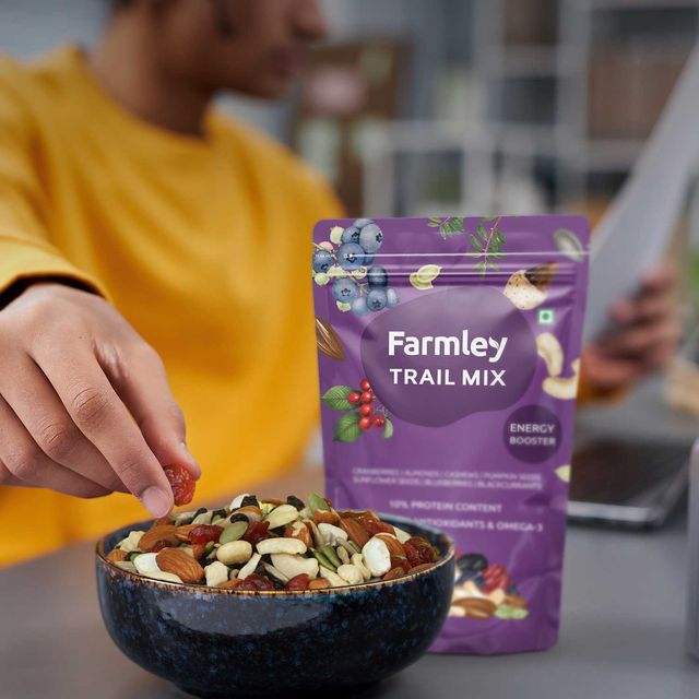 Farmley Trail Mix Dry Fruit- Almonds, Cashews, Cranberries, Blueberries, Blackcurrant & More