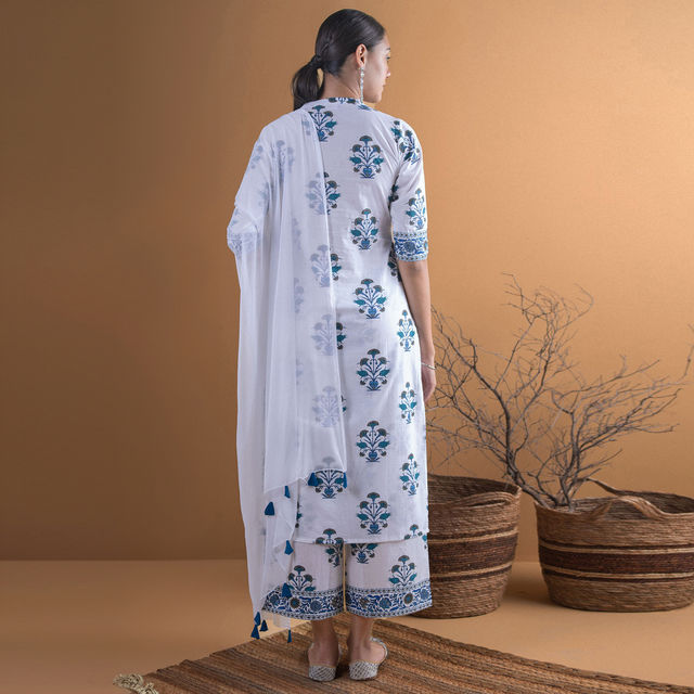 Libas Women White Cotton Straight Kurta With White Cotton Palazzo With Both Side Pocket - 6538L