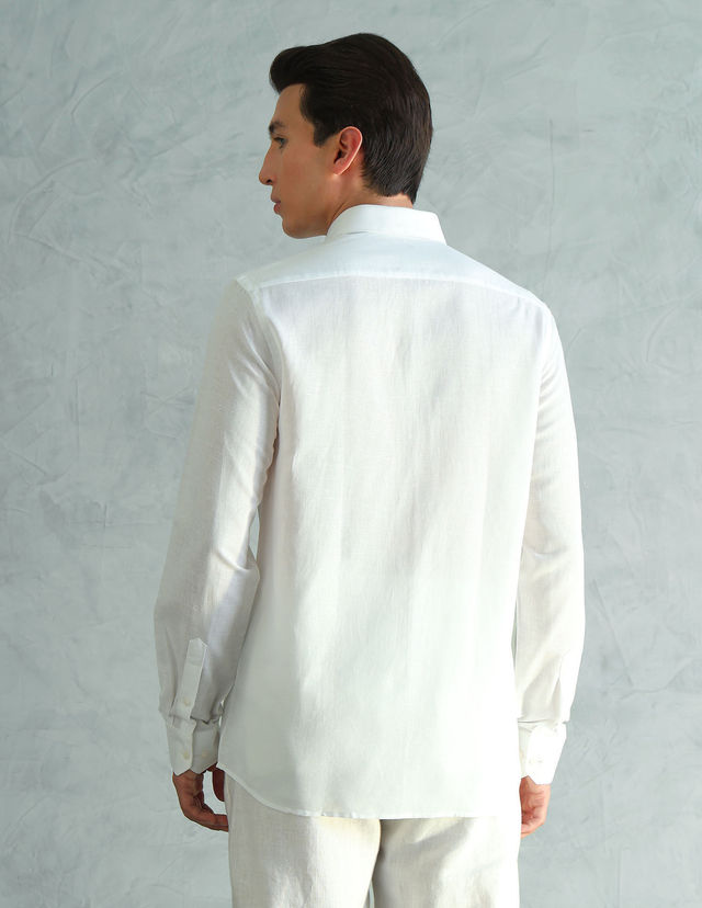 Buy Arrow Cotton Linen Slim Fit Shirt For Man - White - 39 Online