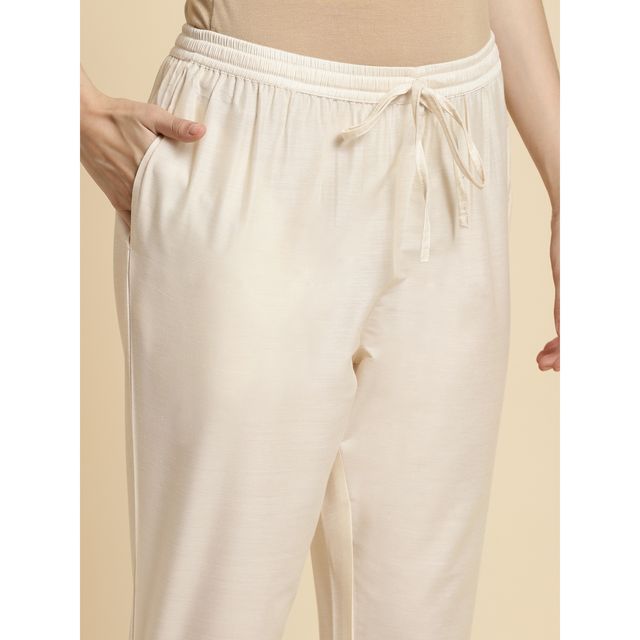 Rangita Women s Cream Solid Ankle Length Pencil Pant | M