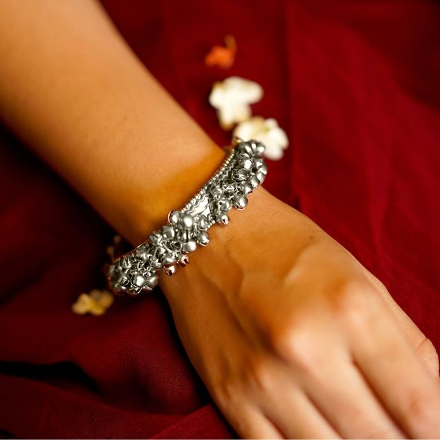 Teejh Teejh Anusha Silver Oxidized Ghungroo Bangle