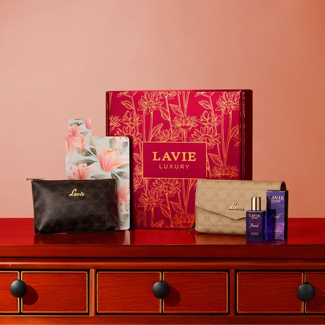 Buy Lavie Scarlet Sally 1 Women Gift Set Online - Price @ ₹1410