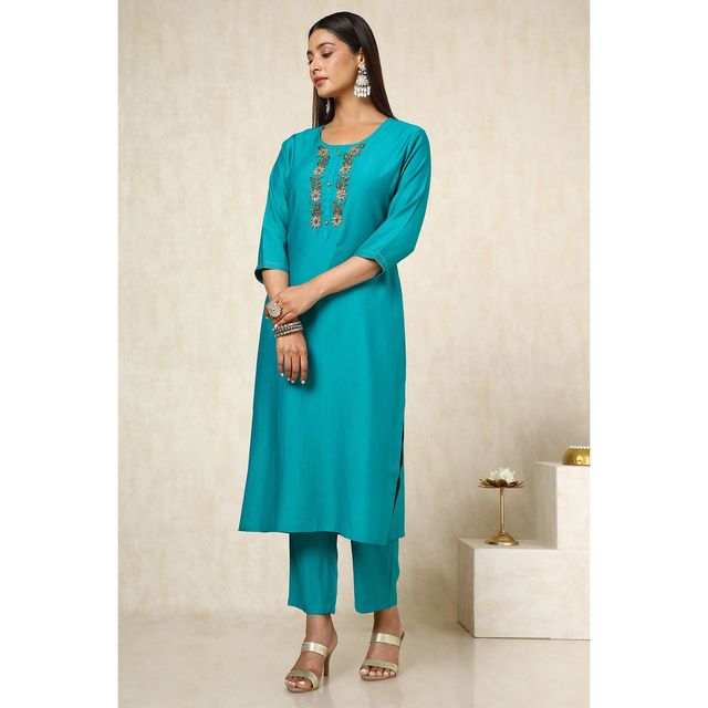 Soch Women's Teal Viscose Blend Embellished Kurta Set With Cutdana L