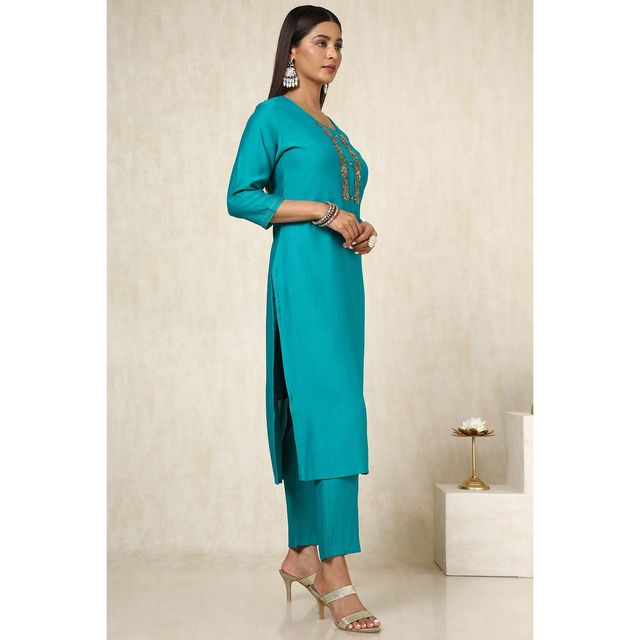 Soch Women's Teal Viscose Blend Embellished Kurta Set With Cutdana L
