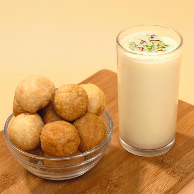 Aaha Life Mava Gujia (400g) & Aaha Life Desi Kachori (200g) Combo