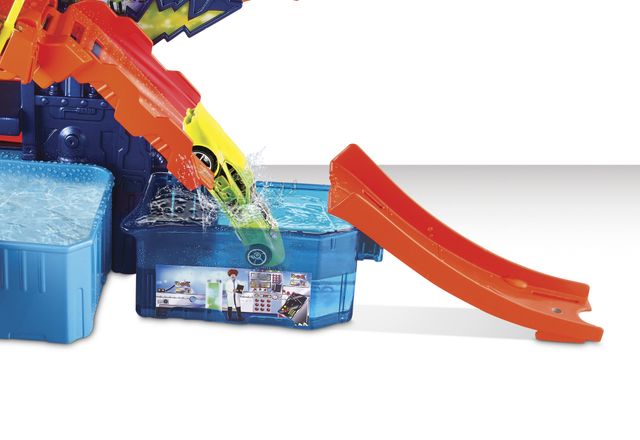 Mattel Hot Wheels Color Shifters Science Lab With 1:64 Scale Cars, Track, Waterfall Ages 3 And Older