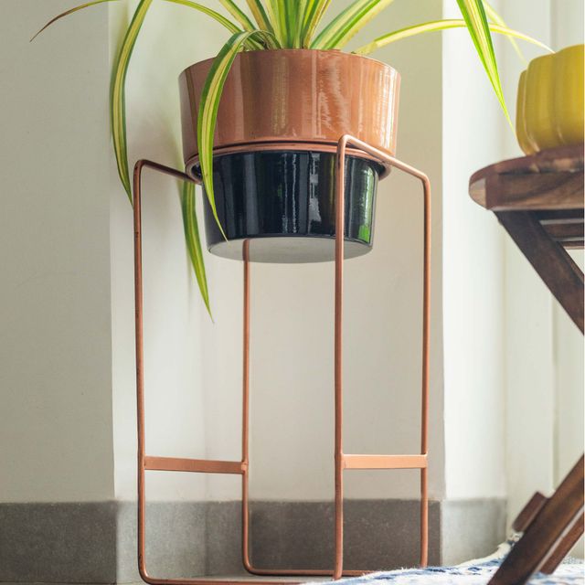 10club Dual Tone Metal Planter With Stand - Copper Black