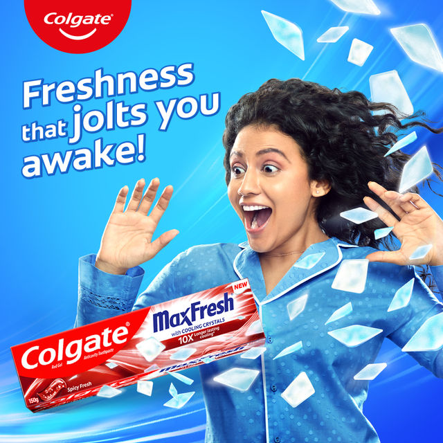 Colgate MaxFresh Toothpaste, Red Gel Paste with Menthol for Super Fresh Breath (Spicy Fresh) 300 g Combo