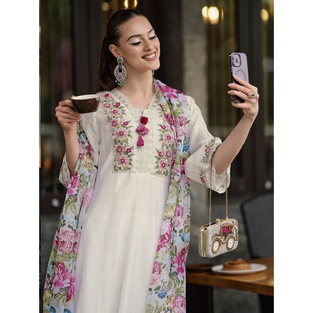 Indo Era Women's Silk Blend Floral Straight Kurta Set with Dupatta | KH9WH7379 | White - XL