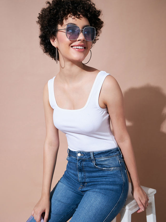 efu EATHER SLEEVELESS TOP ホワイトF Buy White Sleeveless Deep V-Neck Top by Ashita Fernandes