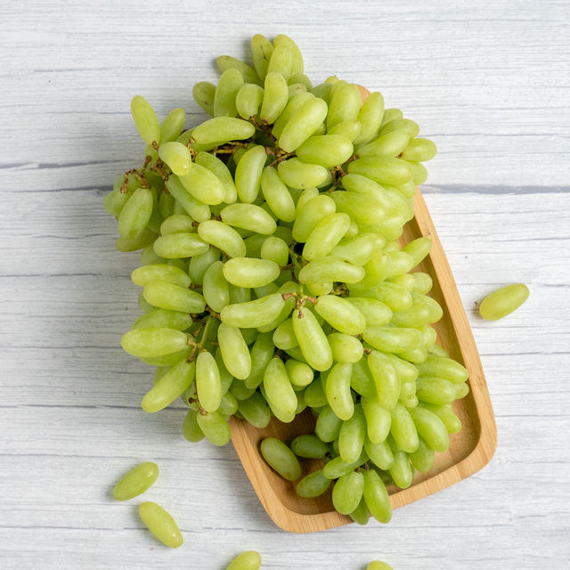 Watermelon Kiran(1pc) & Grapes Green Seedless(500gms) Combo