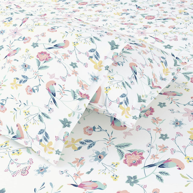 Haus & Kinder Exotic Wings King Bedsheet - 100% Cotton (270X270Cm) (1pc) & Bella Vita Organic Vanilla Candles - Cinnamon Lavender & Rose Aroma (240g) Combo