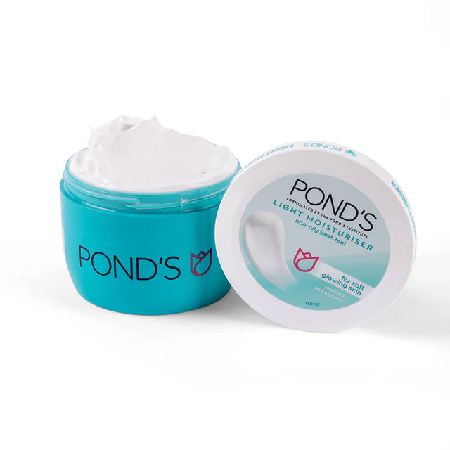 Pond's Light Moisturiser