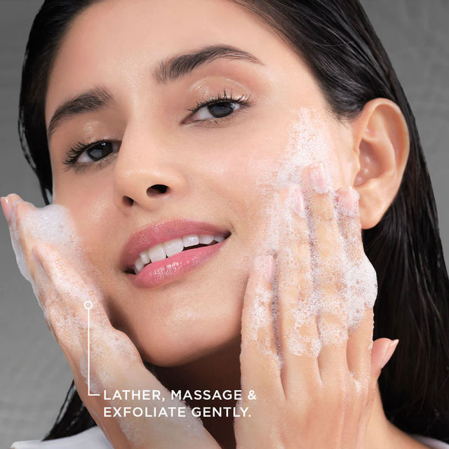 Pond's Bright Miracle Detox Facewash With 10X Power Of Charcoal