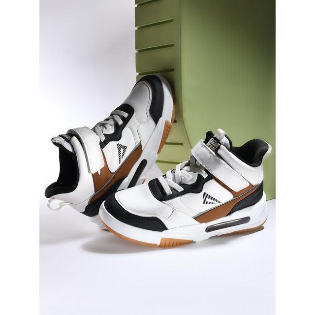 Impakto Shoegar Daddy Men White Casual Sneaker - Buy at ₹765