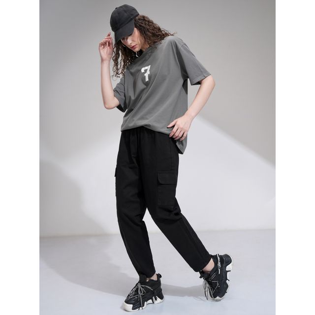 Tokyo Talkies Women's Mid Rise Mom Fit Cargo Trouser | Black - 30