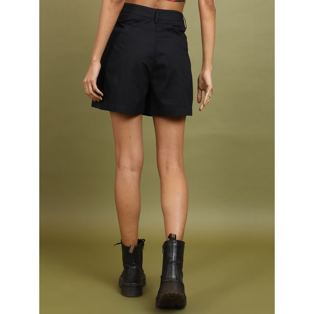 Tokyo Talkies Women's Pleated Cotton Shorts | Black - 34