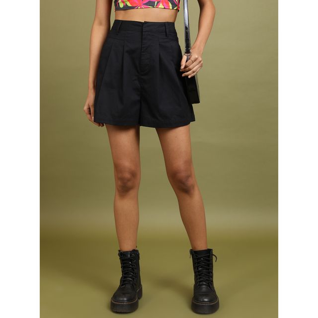 Tokyo Talkies Women's Pleated Cotton Shorts | Black - 34