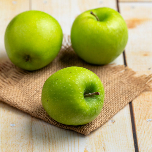 Apple Green 