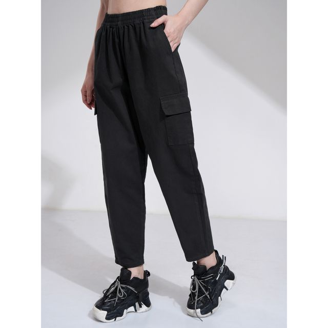 Tokyo Talkies Women's Mid Rise Mom Fit Cargo Trouser | Black - 30