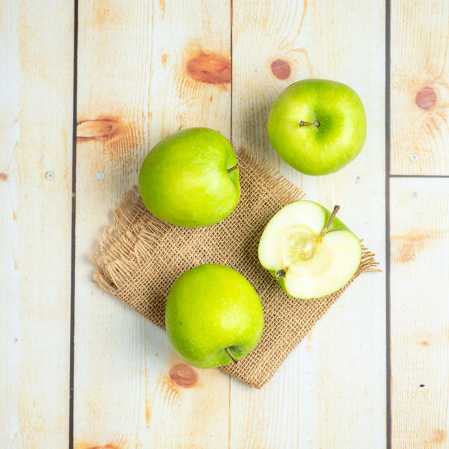 Apple Green 