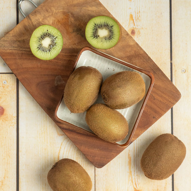 Kiwi Green
