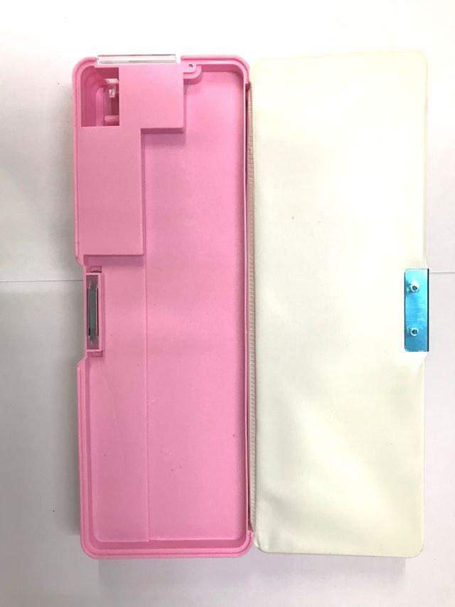 e81ee55c-f0ba-4dc3-9834-7ff6b380c54b.jpg