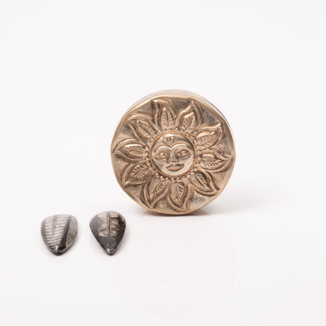 Pujashree Kuber Stone in Silver box |Symbol Of Bhagwan Kuber | Growth & Success