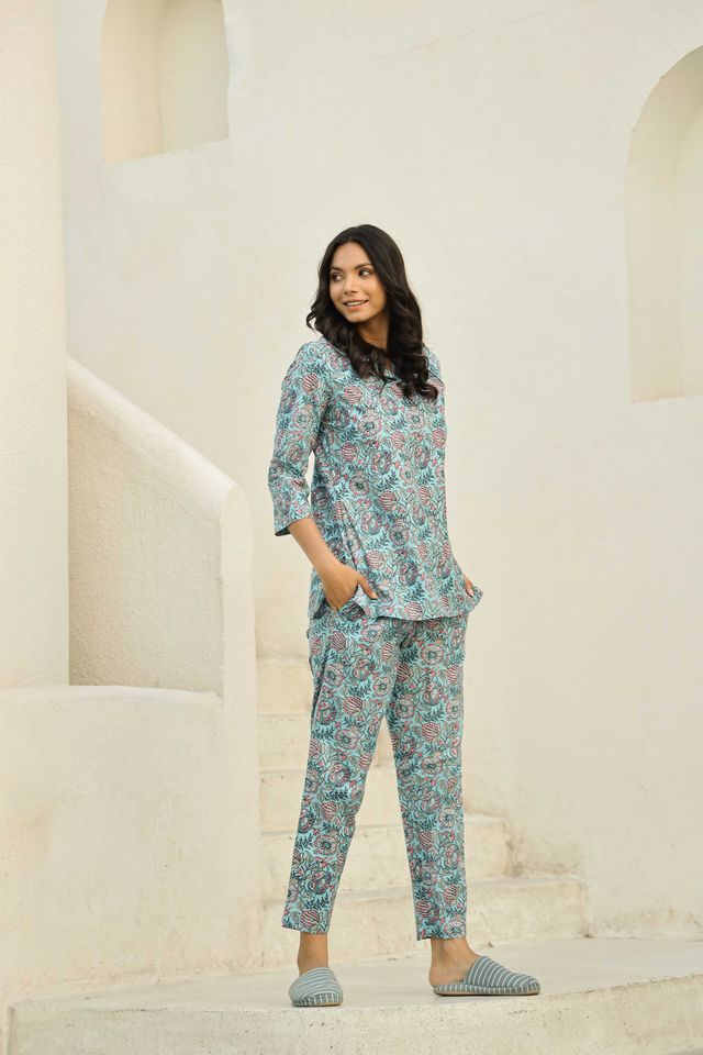 Sanskrutihomes Women's Printed Pure Cotton Night Suit | Turquoise Blue - L