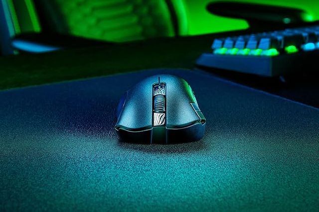 Razer Bluetooth Deathadder V2 X Hyper Speed: Ergonomic Design With 16000 Dpi - 235Hr Battery Life