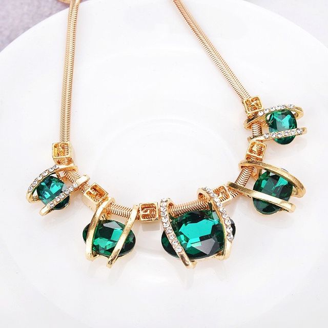 Shining Diva Fashion Latest Stylish Fancy Crystal Necklace for Women and Girls | Rrsd15575np